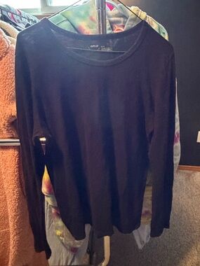 aerie Black Long Sleeve Crewneck Tee